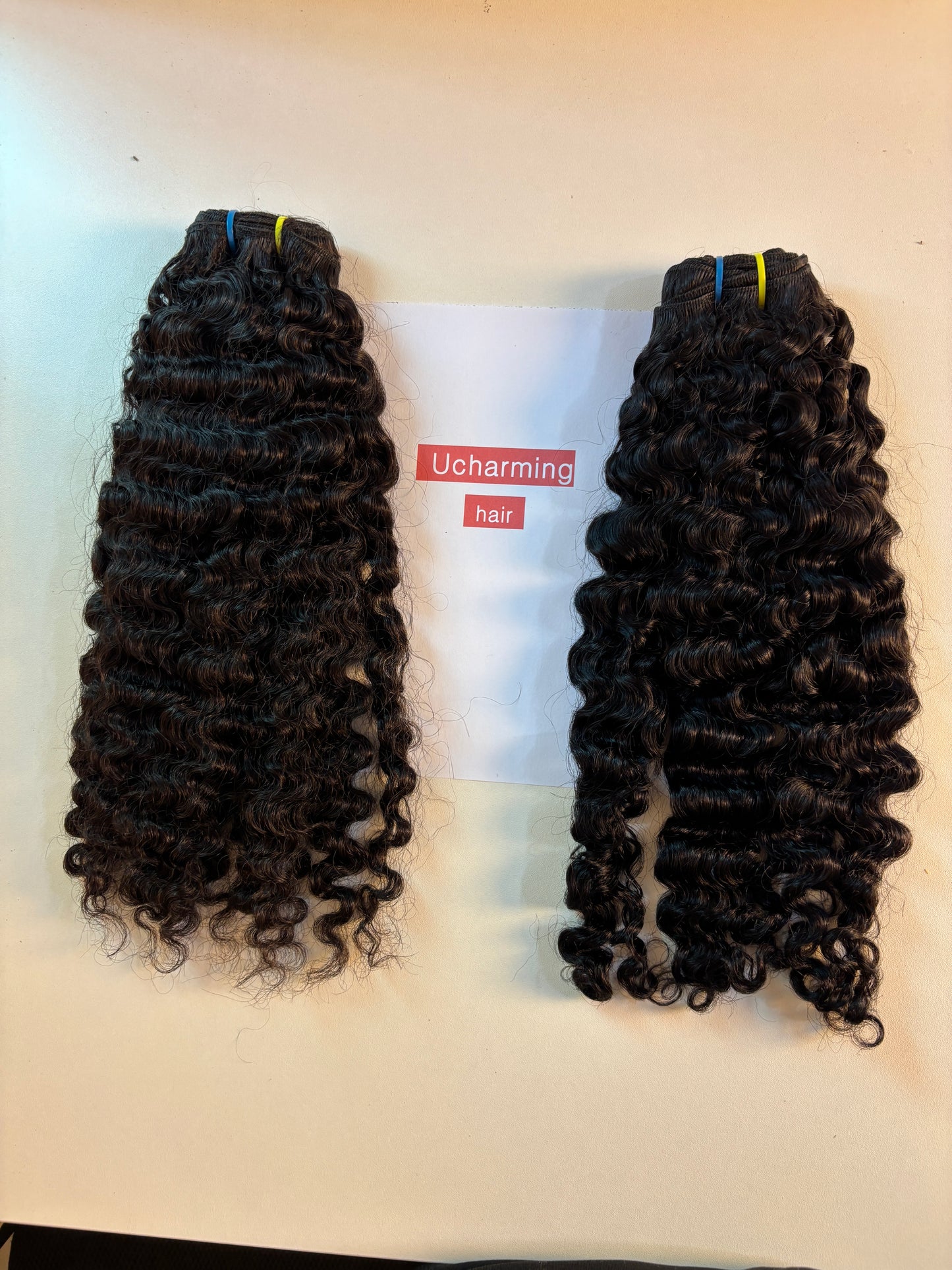 Ucharming Hair Top Raw A+ Pro Hair Bundle Cheveux raides Body Water Loose Deep Wave Bouclés Crépus Vente en gros