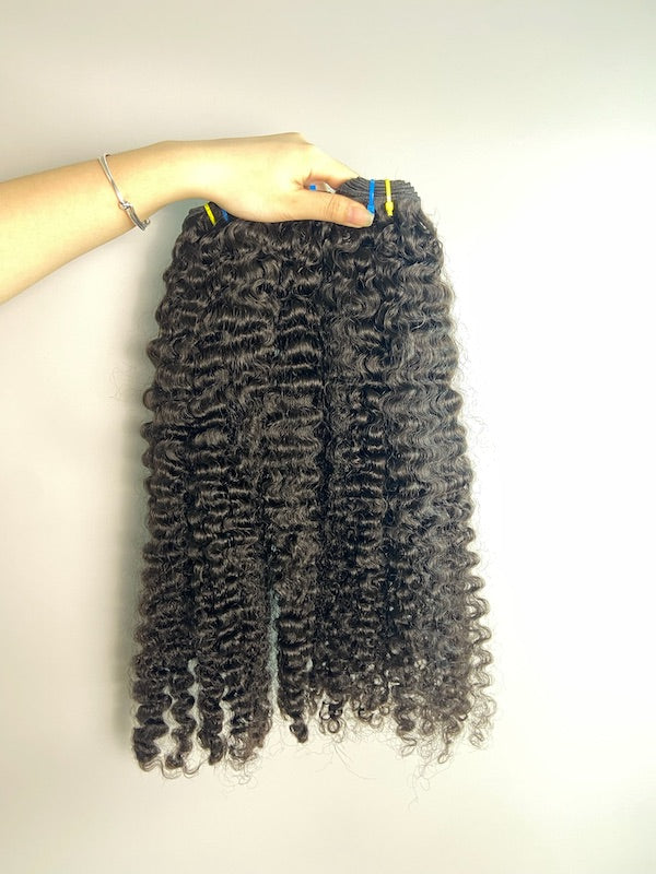 Ucharming Hair Top Raw A+ Pro Hair Bundle Cheveux raides Body Water Loose Deep Wave Bouclés Crépus Vente en gros 