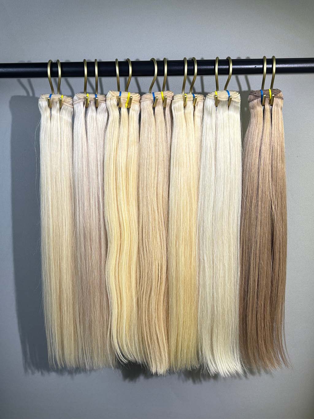Colored straight human hair bundle texture and shade display